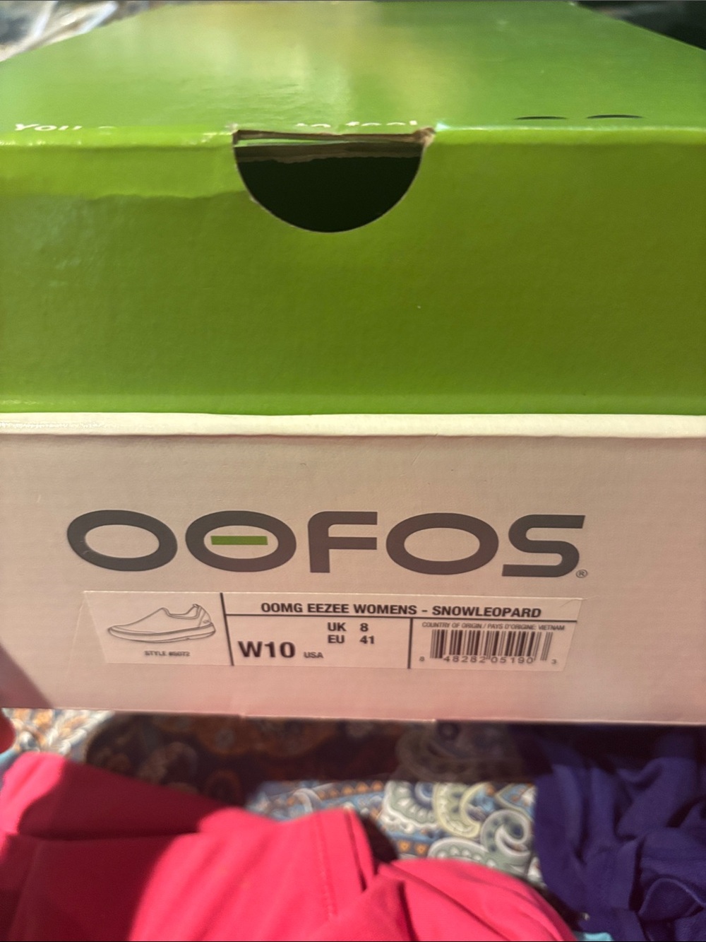 OOFOS  EEZEE WOMEN’s recovery shoe